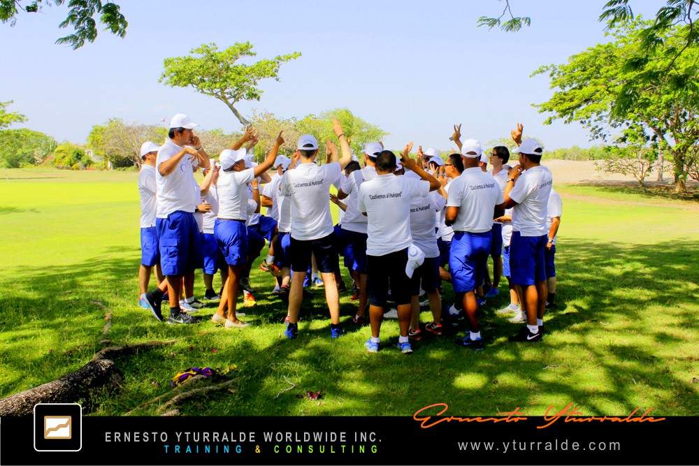 Team Building corporativo con metodologías orientadas al liderazgo y equipos de Alto Rendimiento
