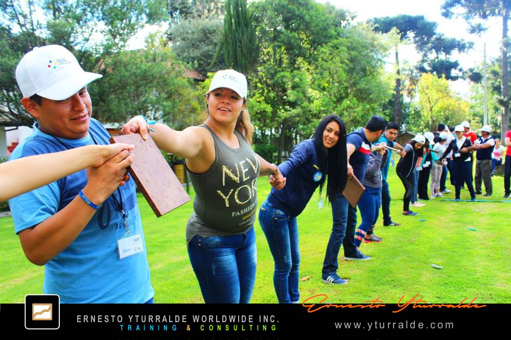 Talleres de integración empresarial en Lima - Perú con Team Building y cuerdas bajas