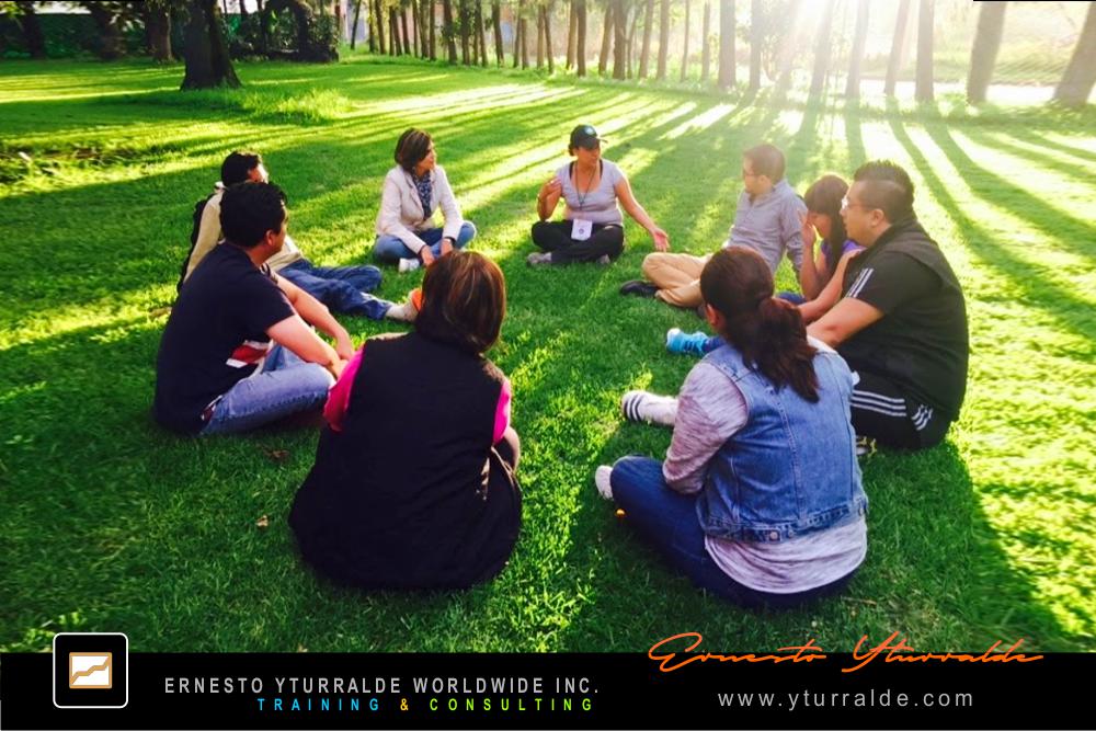 Dinámicas empresariales de Team Building en Perú para fortalecer sinergia organizacional