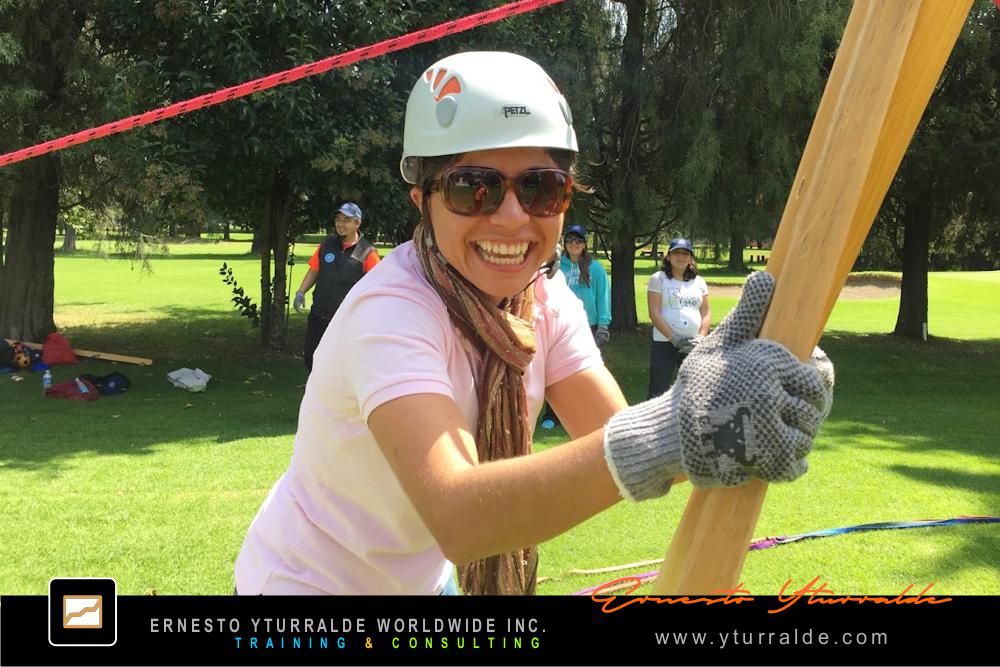 Programas vivenciales de Team Building en Perú para integrar líderes y equipos